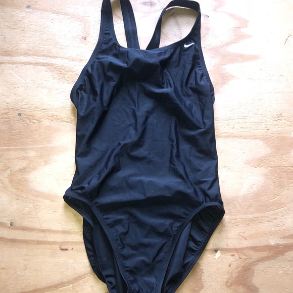 nike women's one piece bathing suit